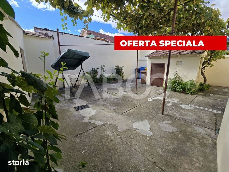 Casa individuala de vanzare cu teren 237 mp garaj in zona Lupeni Sibiu