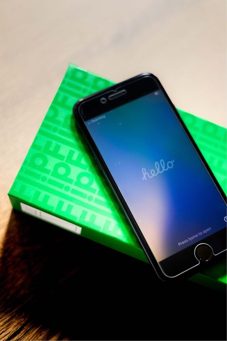 iPhone SE 2020 128GB / Гаранция 2027г