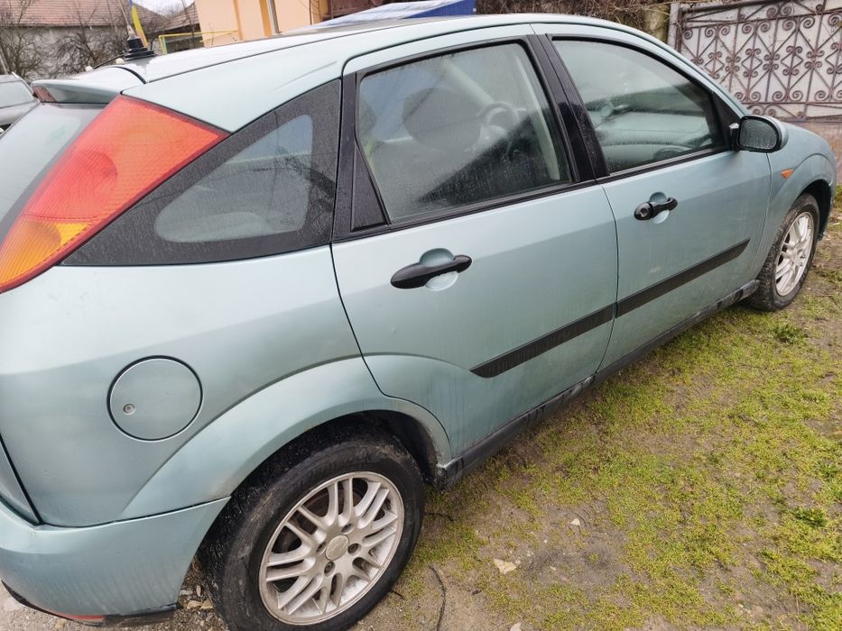 Vând Ford focus 1