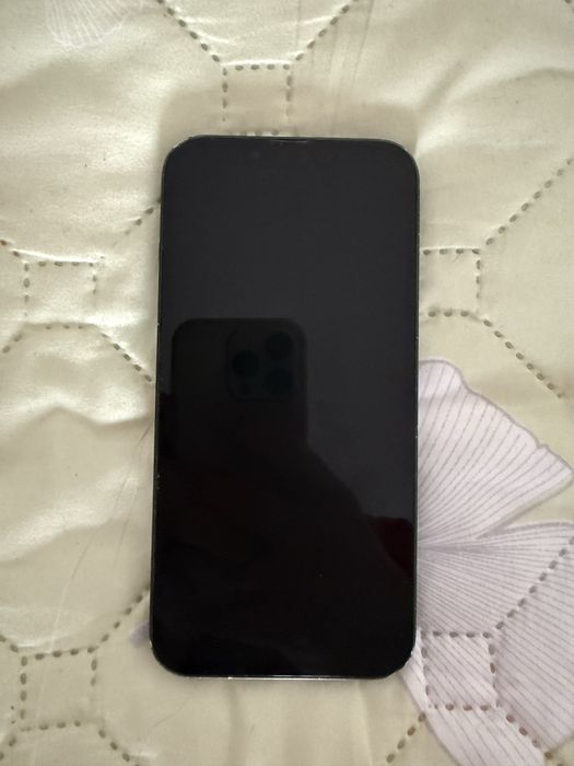 Vand iphone 13..