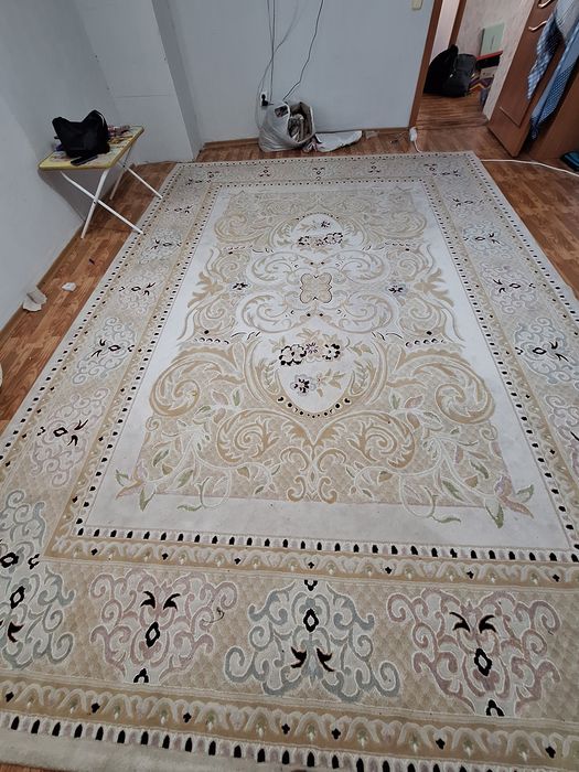 Продаю ковер Пришахтинск
