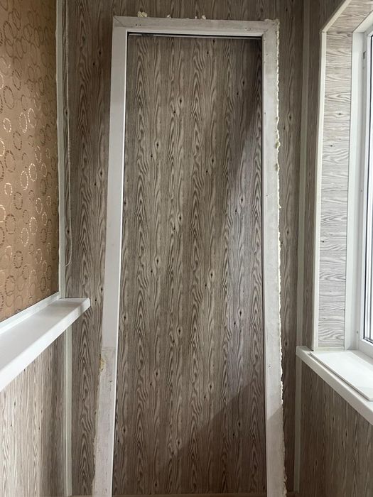 Продам дверь. С балкона.