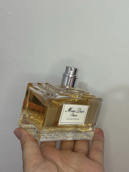 Продаю духи Miss Dior Cherie