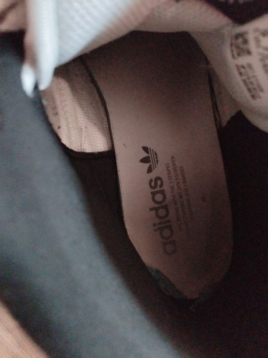 De vanzare ghete Adidas marimea  41.5  folositi