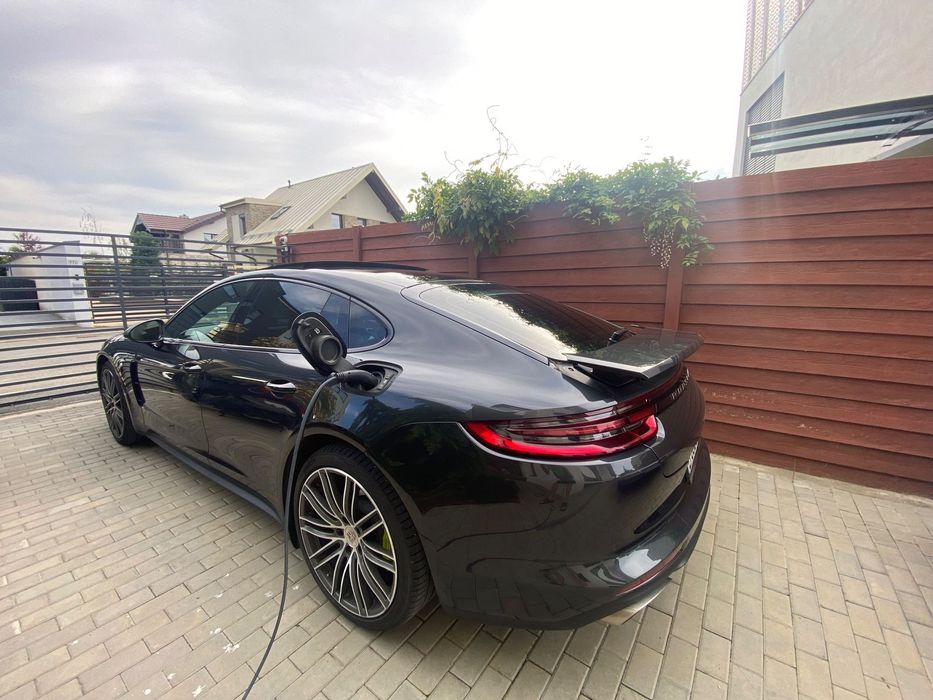 Porsche Panamera Mașina este în stare perfectă , se vinde de pe firmă , TVA DEDUCTIBIL