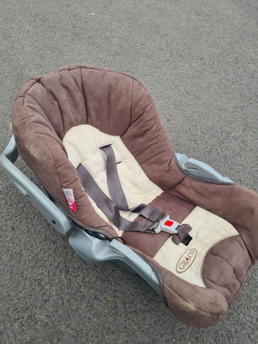 Scoică auto pentru copii