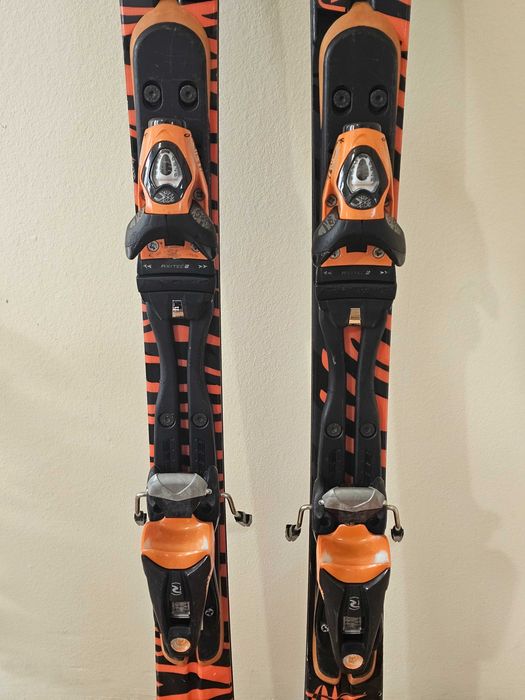 Дизайнерски ски Rossignol  с подарък щеки
