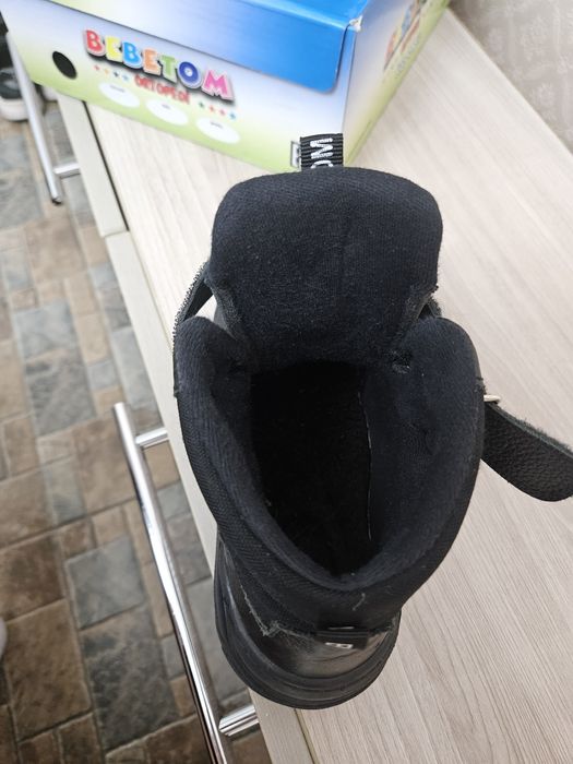 Продам осень-весна ботинки  BEBETOM