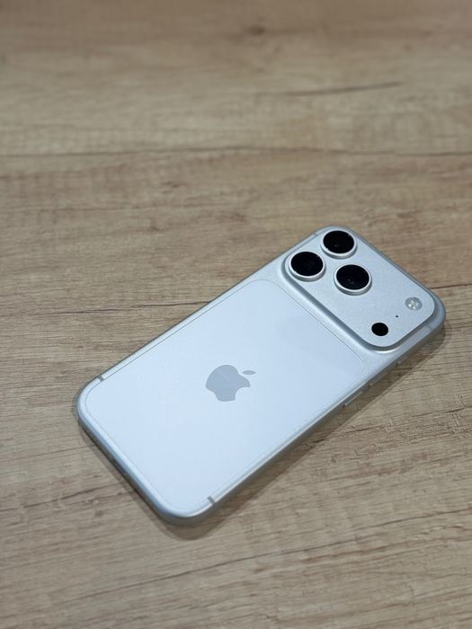 iPhone 17 Pro 256Gb Silver ESIM/Baterie92%/Garantie 12 luni @atsgsm.ro