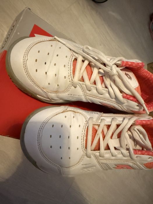 Дамски тенис обувки Lotto 38