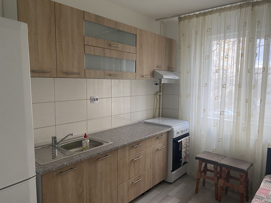 Inchiriere garsoniera Ploiesti zona Vest