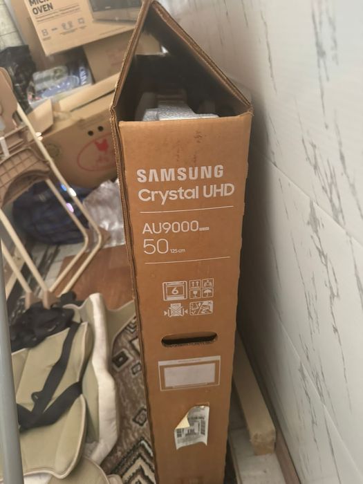 Телевизор Samsung  Crystal UHD