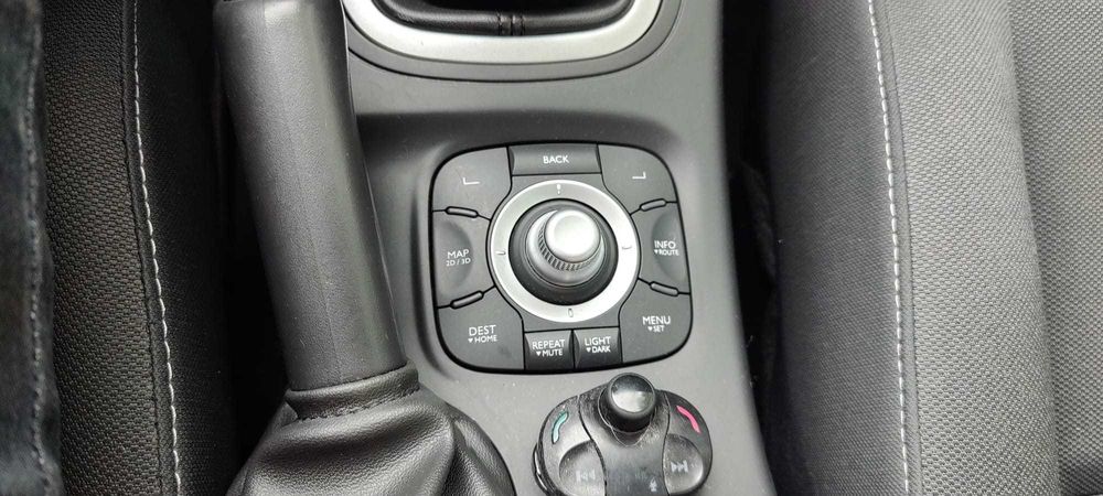 RENAULT Megane 2011 — imagine 3