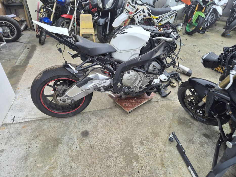 Bmw s1000rr на части