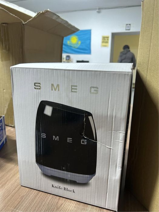 Smeg набор ножей