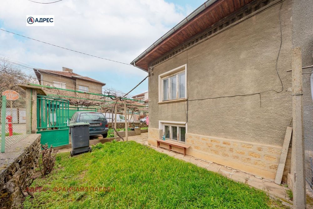 Къща в Ловеч-Младост площ 124 цена 113000