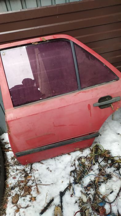 Багажник, двери на мерс 124