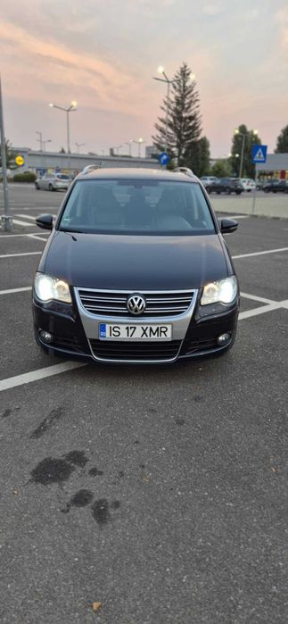 Vw Touran 2 2010 model echipare R line 170cp