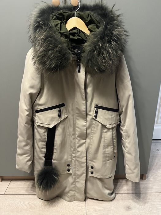 Продам парку 44 размера