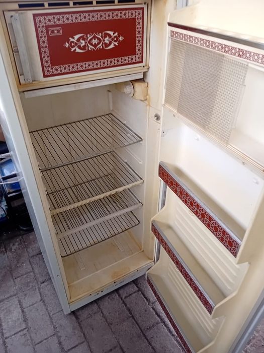 Продам холодильник