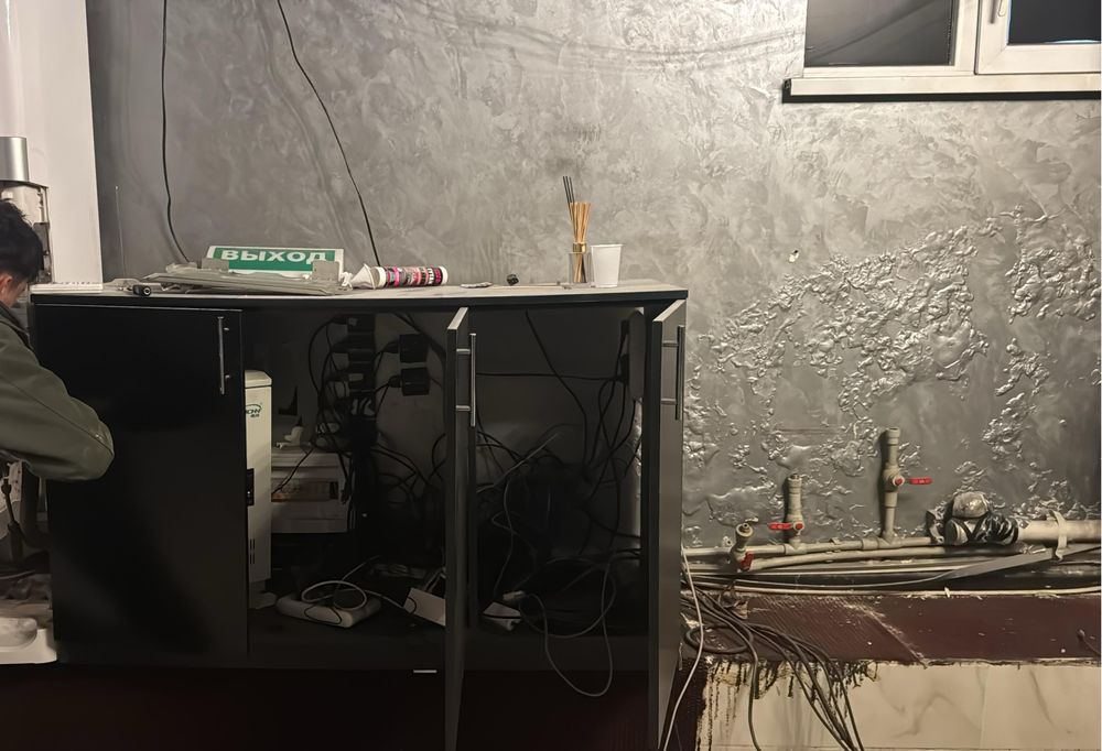 Барный шкаф продам