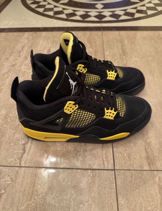 Jordan 4 Yellow Thunder