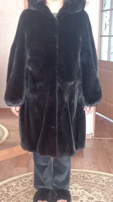 Продам норковую шубу.