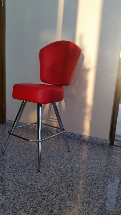 СТОЛОВЕ за казина, игрални зали, барове и др.