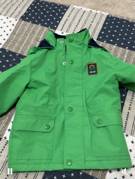 Продам куртку осень весна