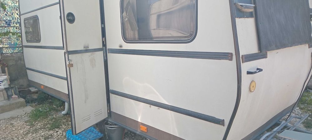 Обзаведена за живеене или нощувки каравана в частен имот, Варна