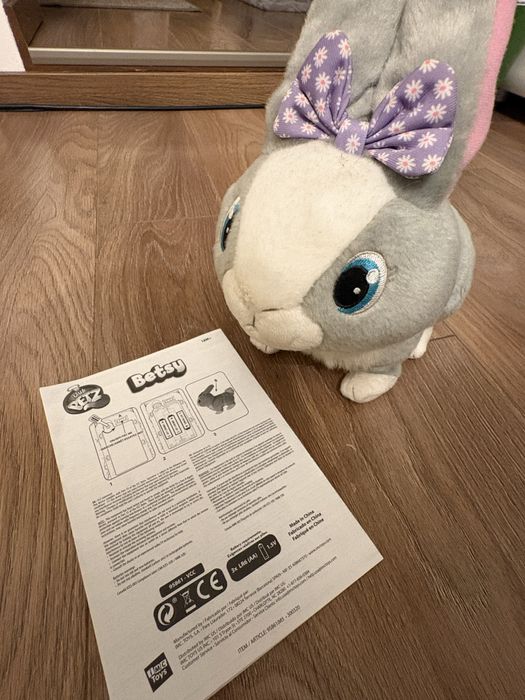 Jucarie interactiva Iepuras Betsy Betsy Club Petz, 18 luni+