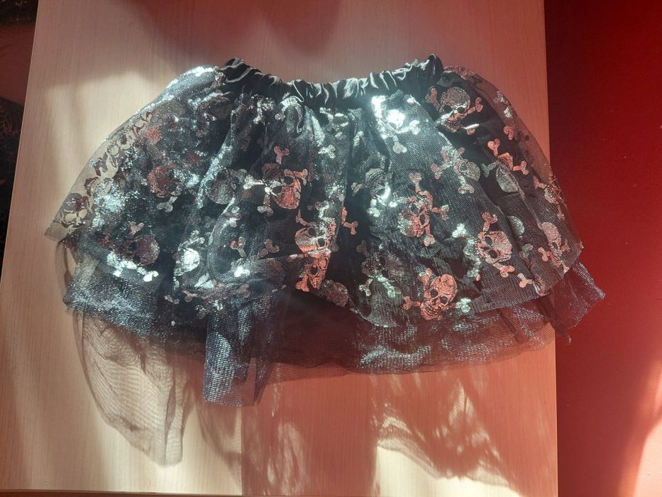 Rochite halowen fetite