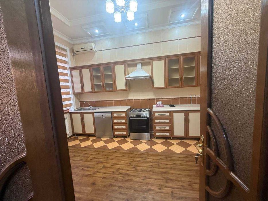 House for rent in the Maksim Gorkiy area