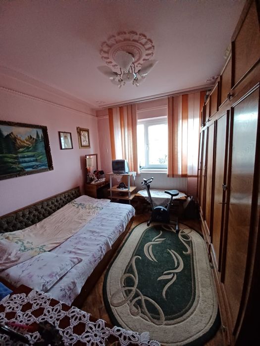 Vând apartament 2 camere semidecomandat