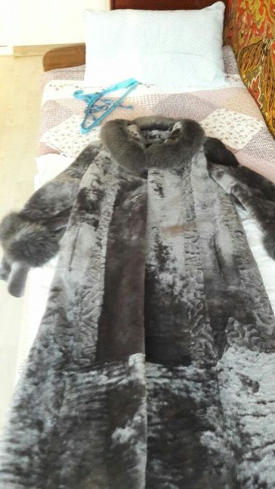 Продам шубу мутон-песец