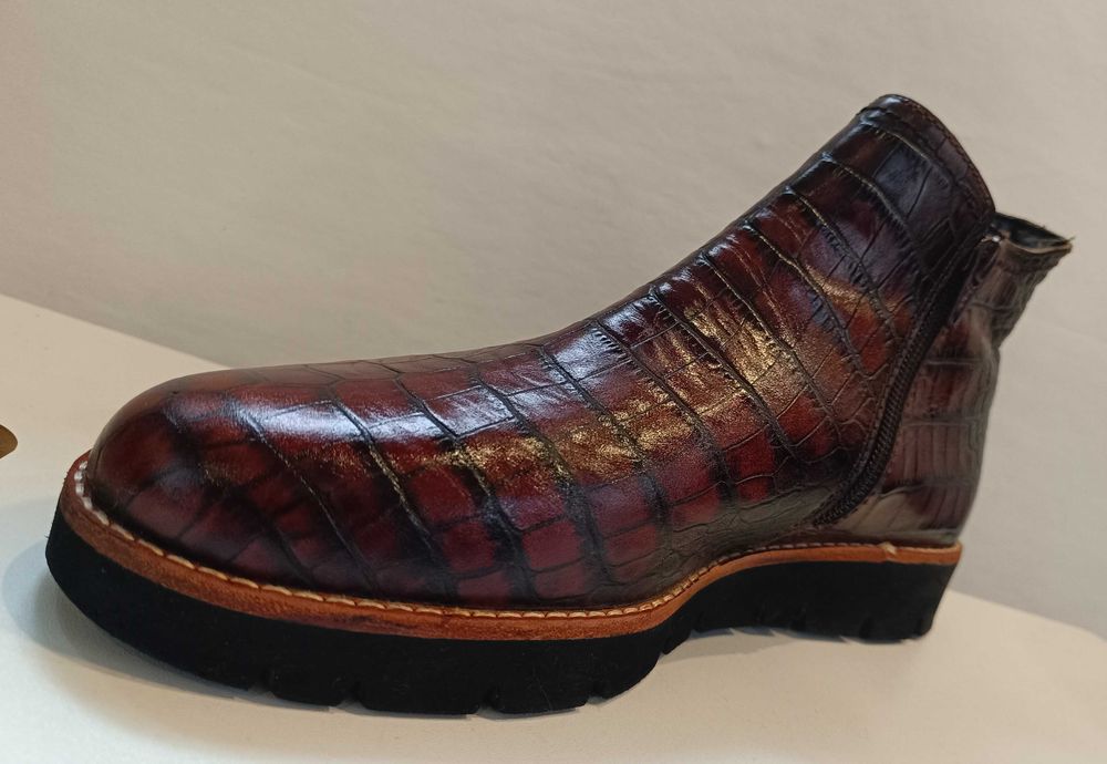 Ghete chelsea plain toe Lavoratione Artigianale piele naturala embosat
