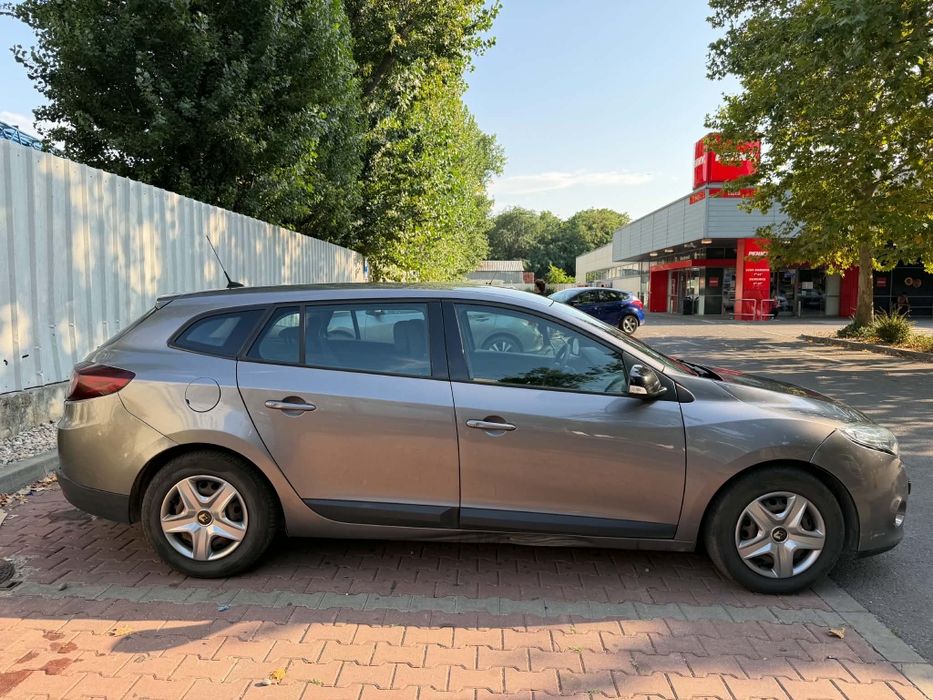 RENAULT Megane 2012 — imagine 2