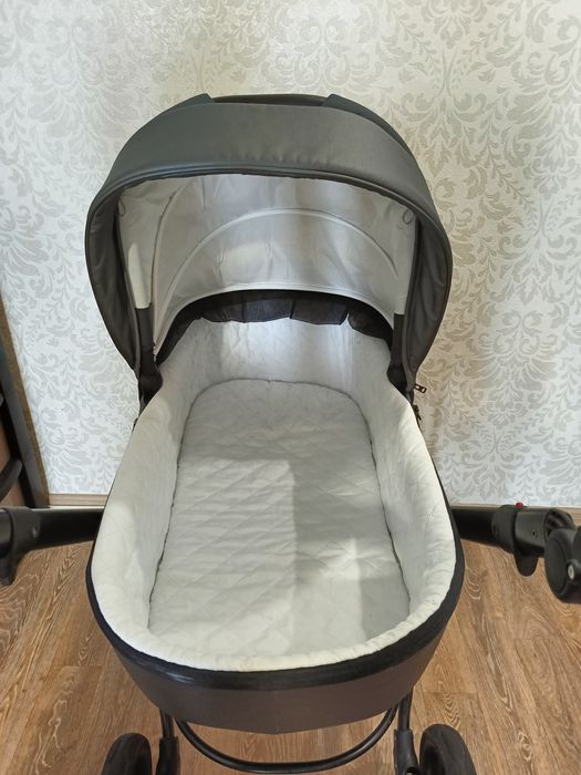 Коляска Pituso confort 2 в 1