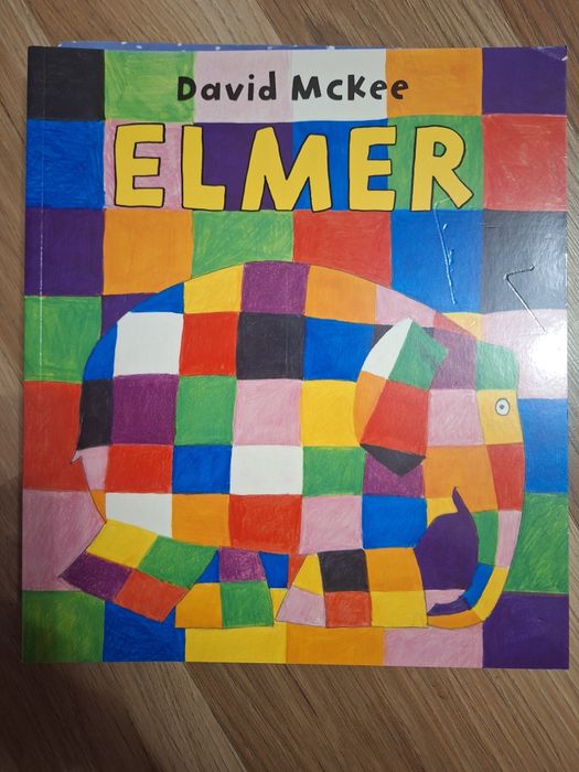 10 книги на английски език за слончето Елмер / Elmer