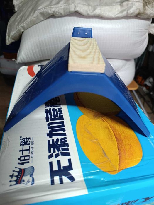 Аксесуары для голубей.