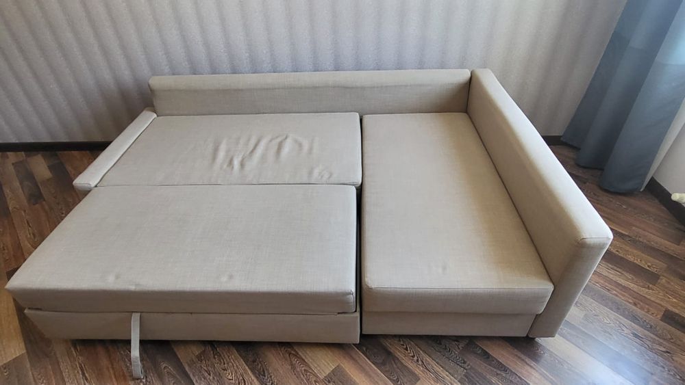 Продается диван.