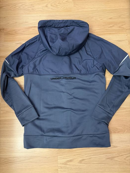 Under armour Суичър