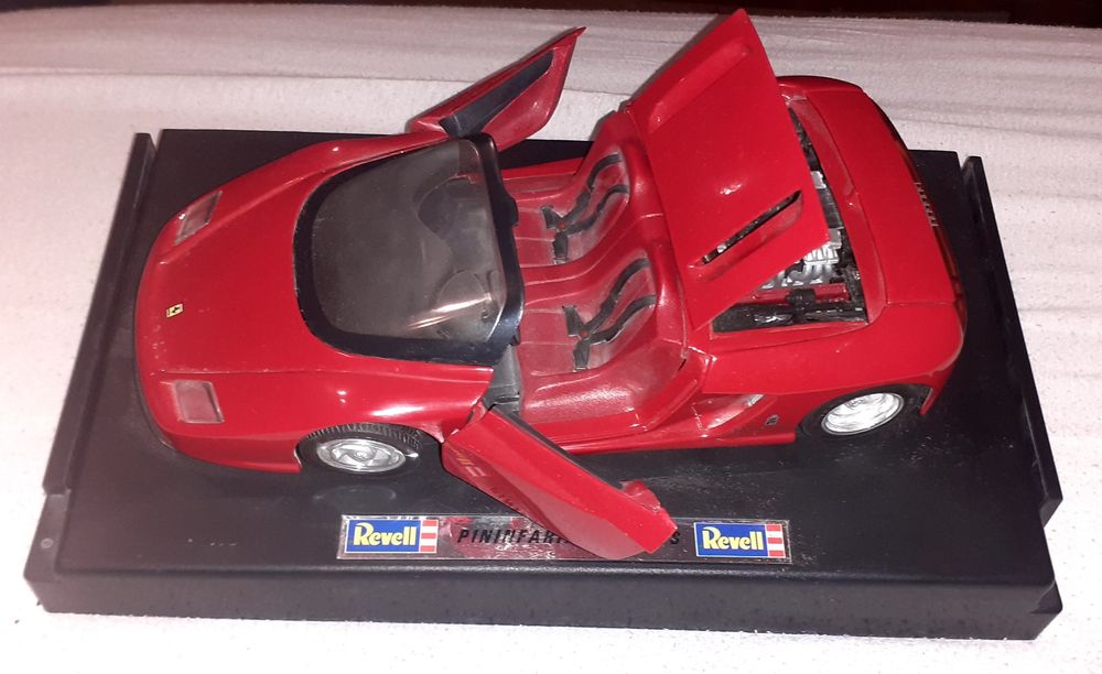 Ferrari Mythos мащаб 1/18