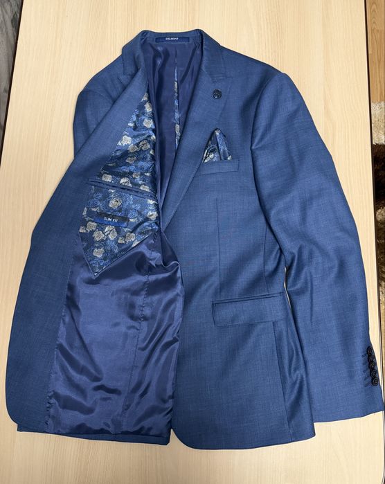 Costum barbat de nuntă Delmont