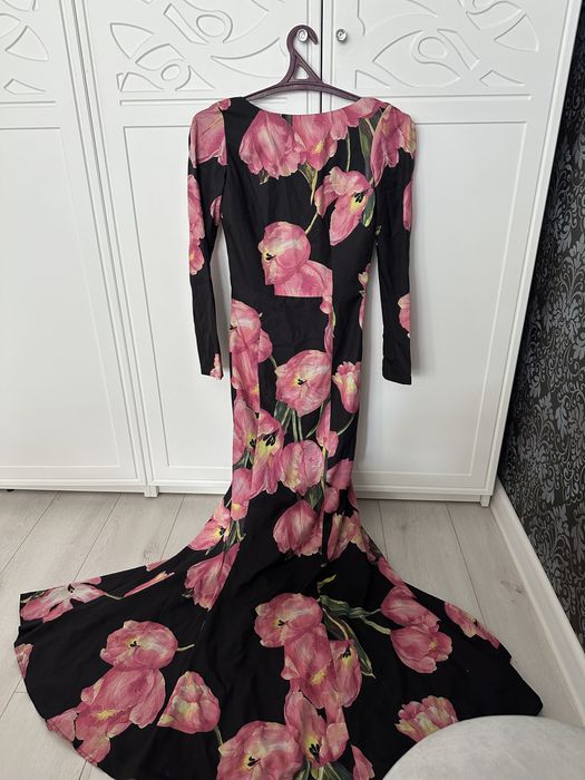 Одежда женская ,