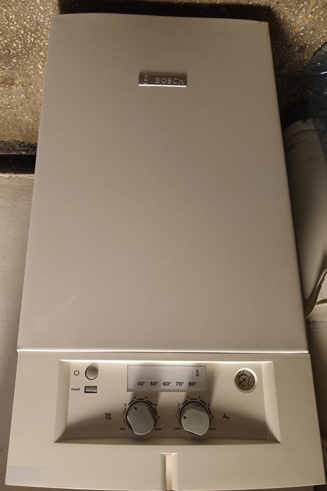 Centrală termică  Bosch gaz 4000w recent schimbată!