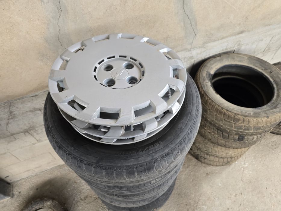 Продаю шины от cobalta,granta