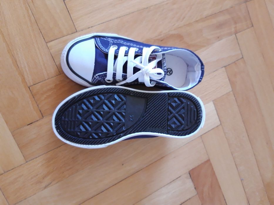 Кожени кецове маратонки и кецове converse