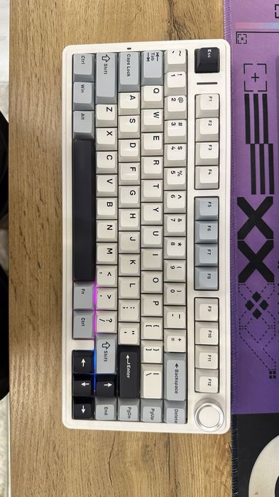 Наушники и мышь Logitech, механическая клавиатура