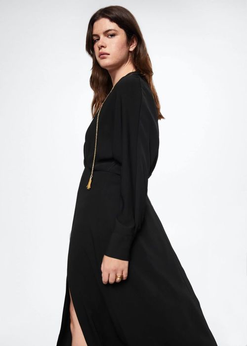 Черна рокля Mango с цепка